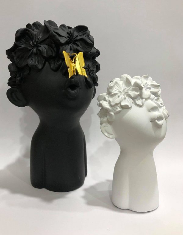 Primavera Set of two figurines - black with gold butterfly & White