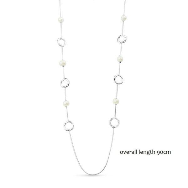 Metal rings with freshwater pearl on 90cm snake chain necklace in Silver/Pearl